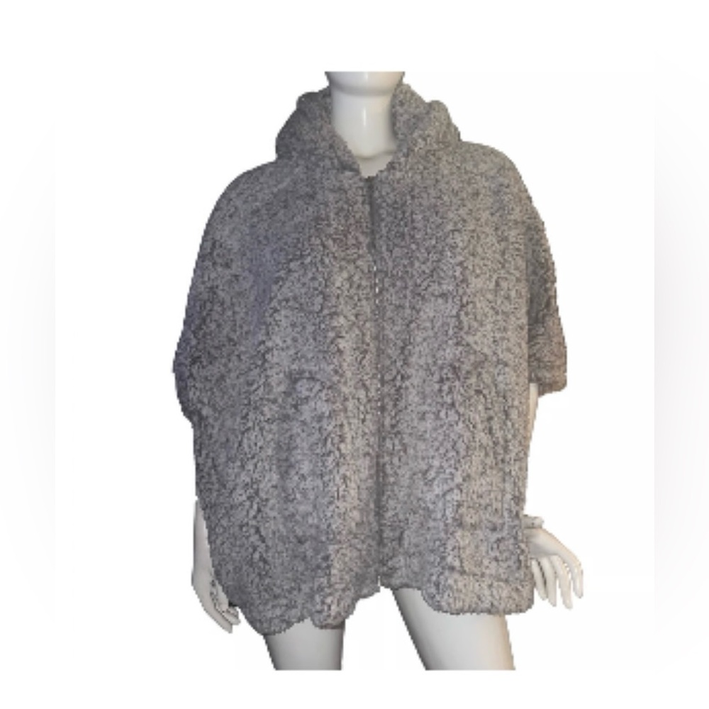 C&C California Sherpa gray with zipper poncho/cardigan S